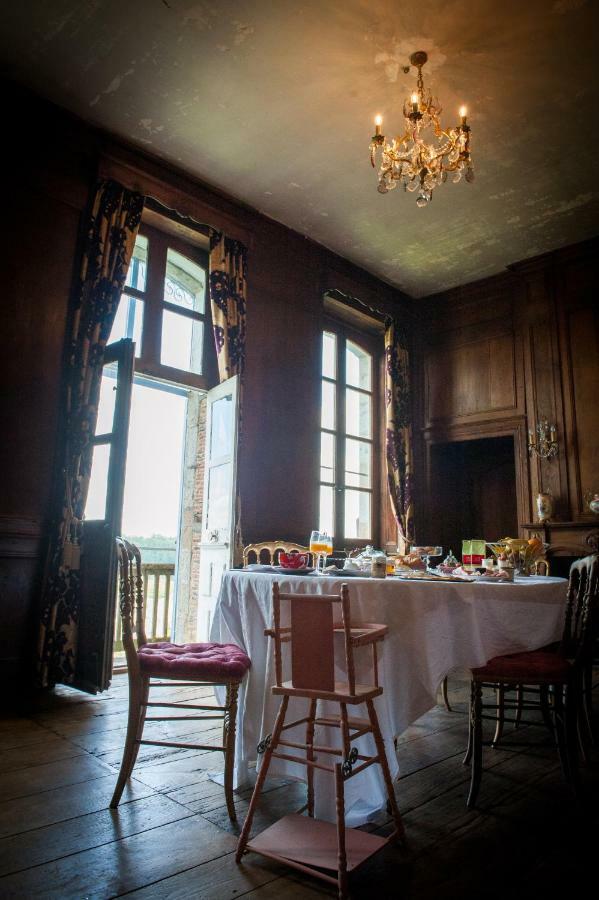 Hotel Particulier Le Mercier De Montigny -Une Nuit Sur Les Remparts- Fougères Eksteriør billede