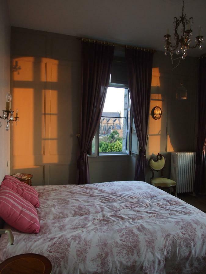 Hotel Particulier Le Mercier De Montigny -Une Nuit Sur Les Remparts- Fougères Eksteriør billede